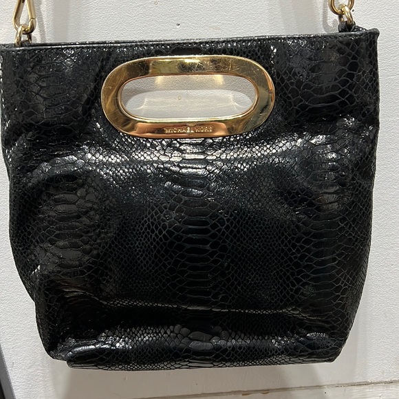 MICHAEL KORS EMBOSSED LEATHER SHOULDER BAG - Picture 2 of 11